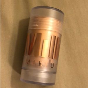 Milk luminous blur stick